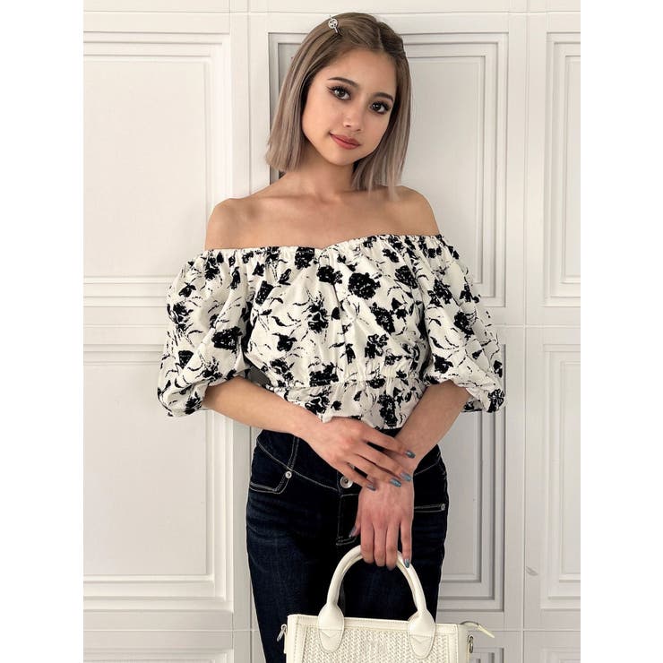 MSGM ショルダーネックフリルトップス ストレッチ40 楽天市場】お袖に輝くパールの裾シャーリングフリルトップス