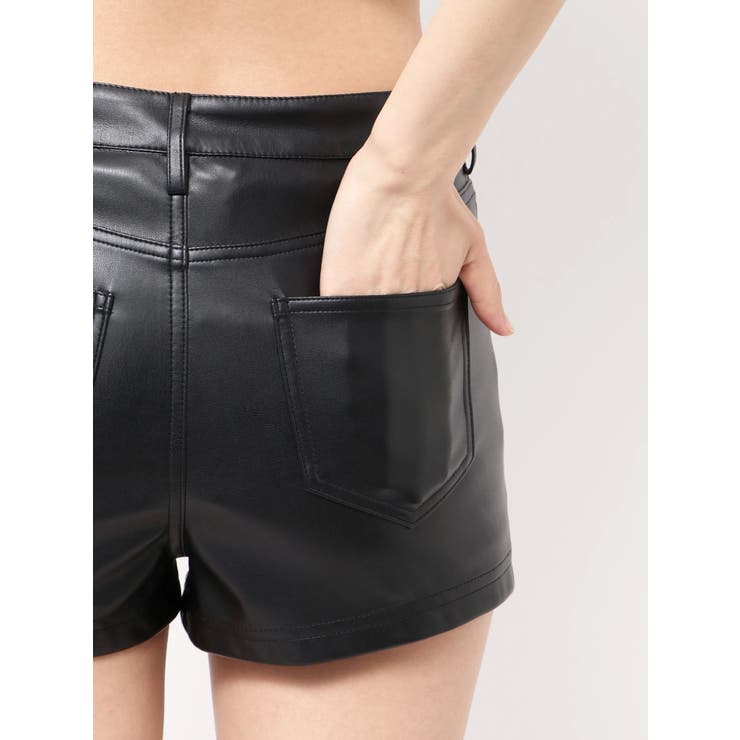 ハイウエストフェイクレザーショートパンツ[品番：MKSW0065868