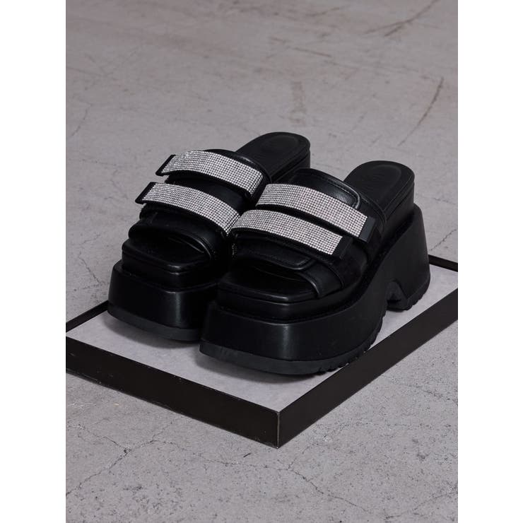 ブラック | Thick sole bijouストラップサンダル | GYDA