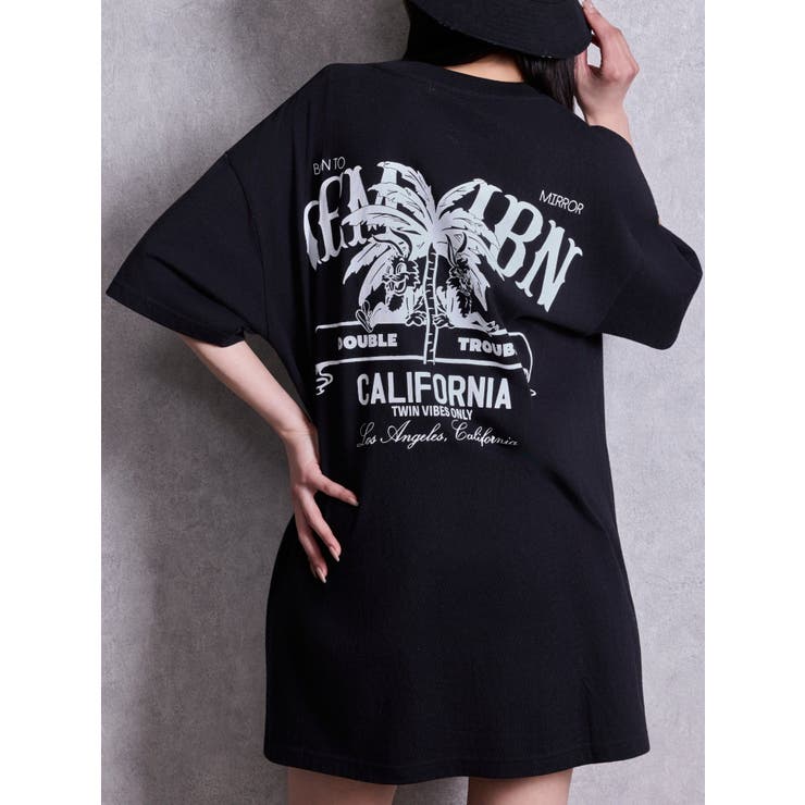ブラック | TWIN VIBES ONLY BUNNY BIG Tシャツ | GYDA