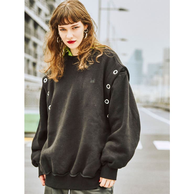 jouetie（ジュエティ）の「サテンロゴBIGプルオーバー