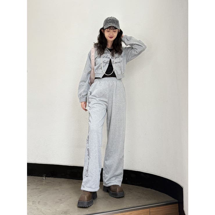 シェリエ　新品未使用セットアップ WEB限定】ラメクロップドZIPフーディー【セットアップ対応