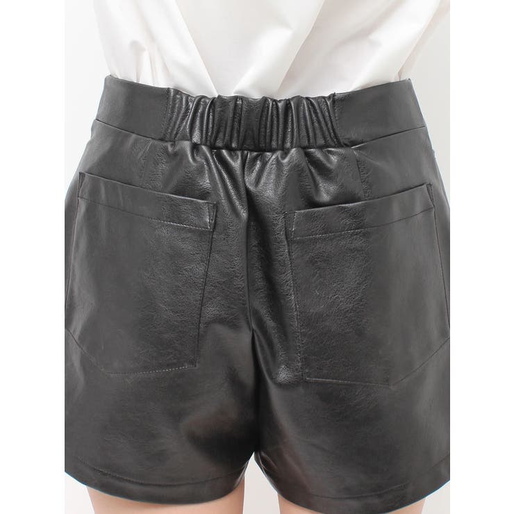 ダブルボタンフェイクレザーショートパンツ[品番：MKSW0071944