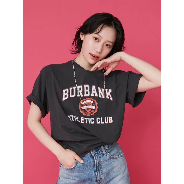 【送料無料ライン/39ショップ】 KOM ドットケーオーエム 埋め込め カレッジロゴTシャツ Tシャツ(半袖/袖なし)
