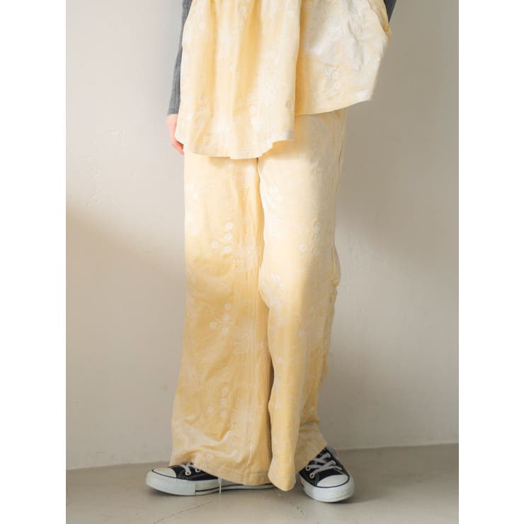 アイボリー | ベロア刺繍ラフパンツ | Ungrid