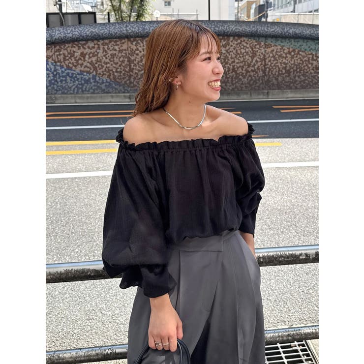 ブラック | 楊柳オフショルボリュームブラウス | Ungrid