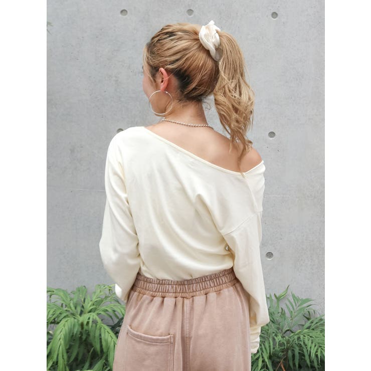 タックデザインオフショルロングスリーブTee[品番：MKSW0066353