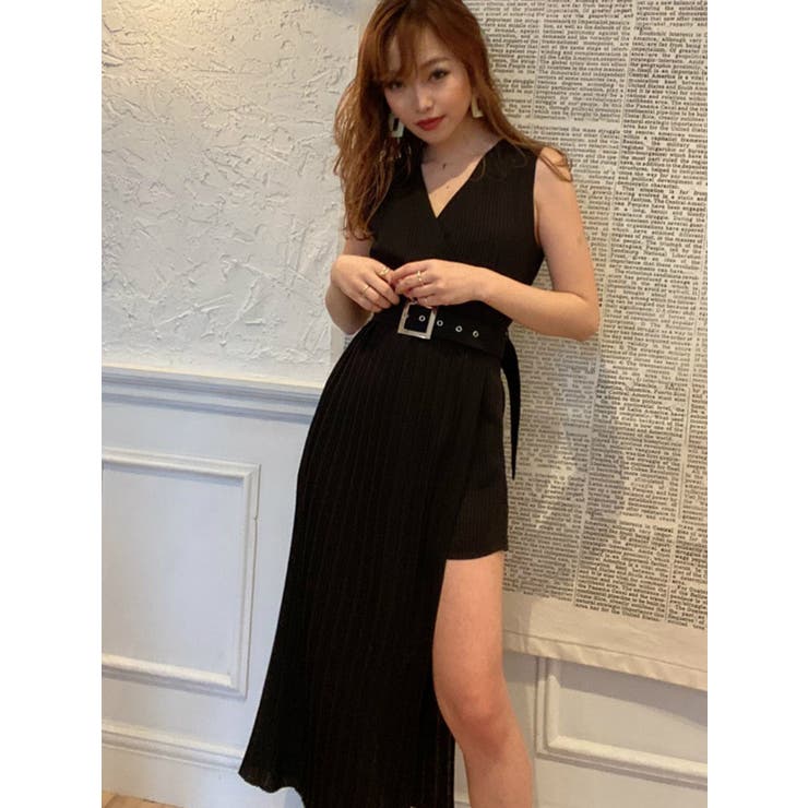 SALE‼️⭐️RESEXXY⭐️リゼクシー⭐️シアープリーツコンビネゾン⭐️ブラック RESEXXY（リゼクシー）の「シアープリーツコンビネゾン（つなぎ
