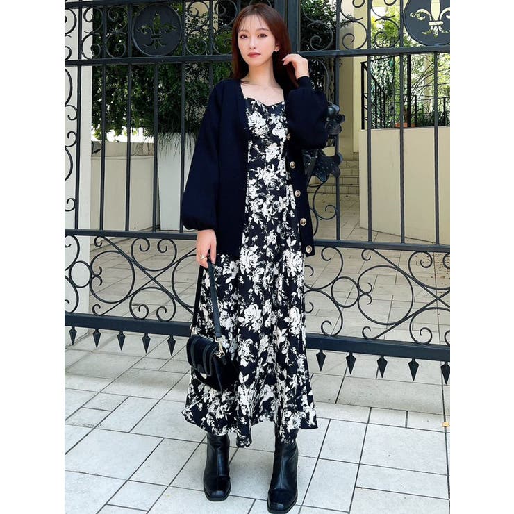 新品タグ付き公式完売品ブラウス&現行品ワンピース♡クリスマスお正月 セール】ワイドラッフルオフショルニットワンピース（ワンピース