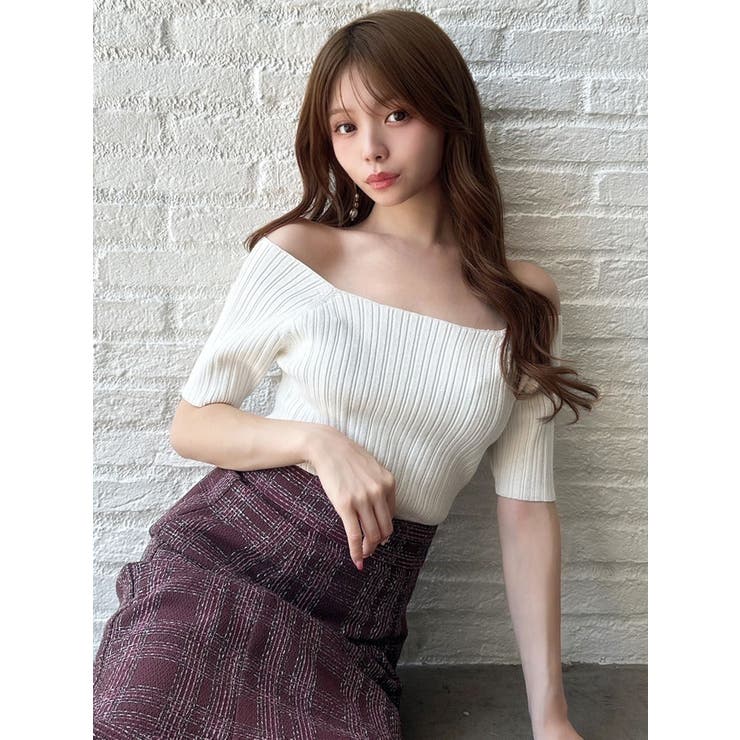 オフショルダー黒ベルベットトップス LVEU.】ベーシックオフショルトップス / トップス カットソー