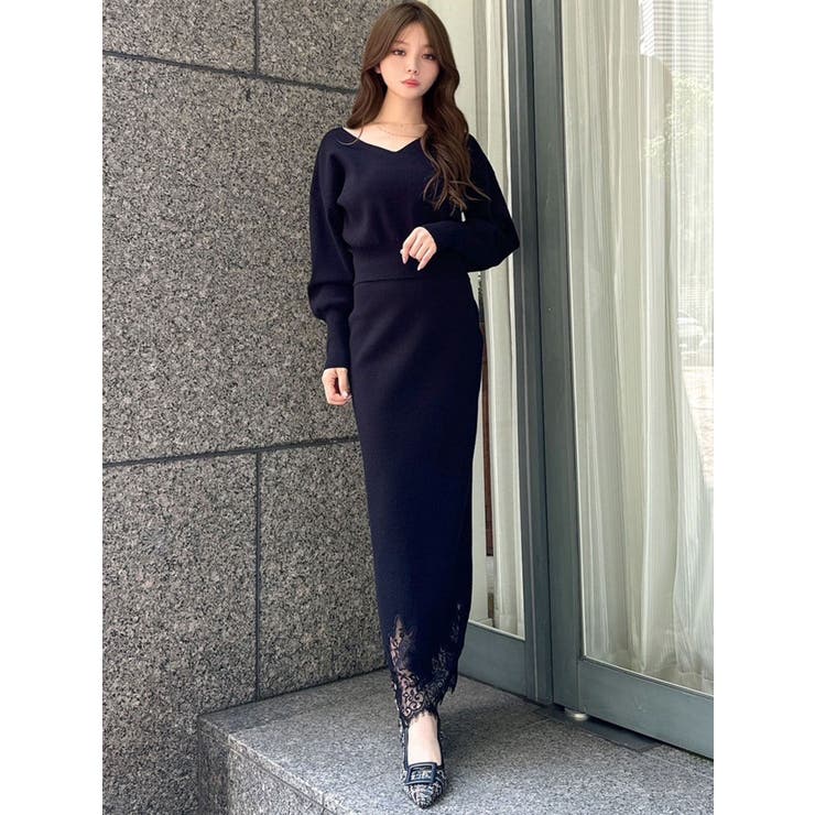 ★未使用★ナゴンスタンス　フレアVネックトップス V ネック ベーシックトップス フレアカフス（Tシャツ/カットソー