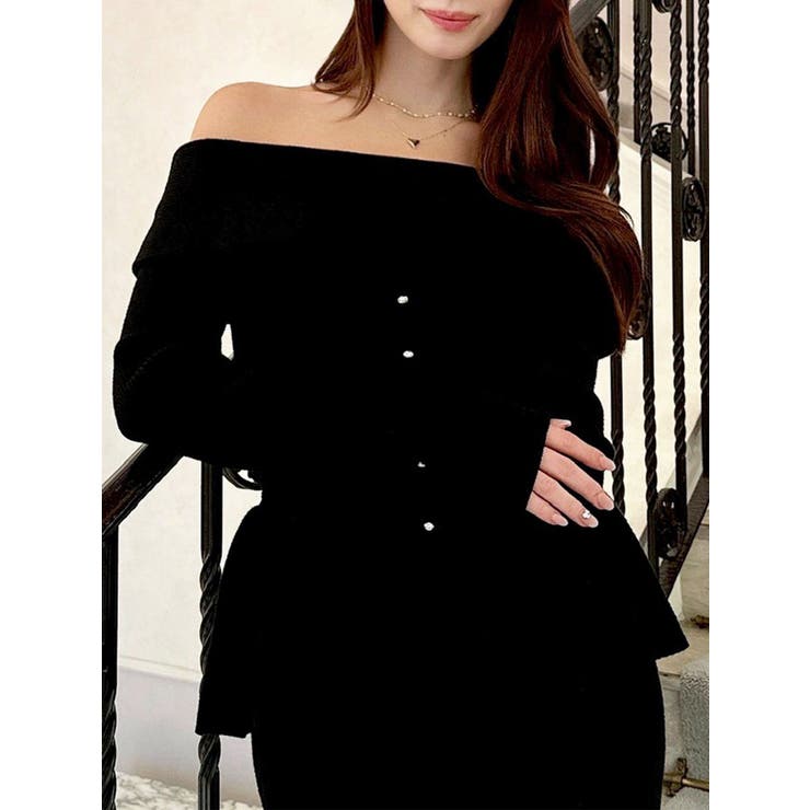 ブラック | オフショルペプラムニットトップス【セットアップ着用可能】 | RESEXXY