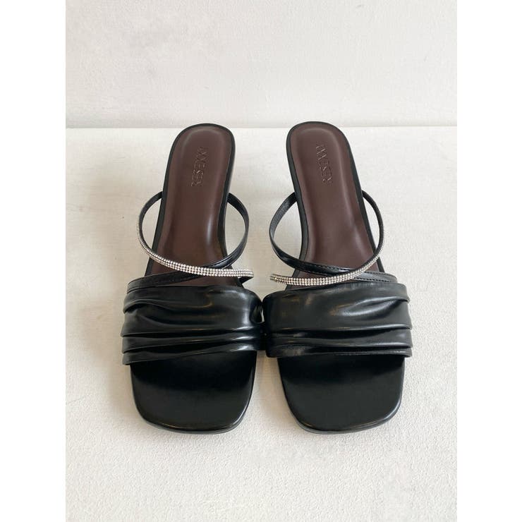 ブラック | ラインビジューストラップサンダル | RESEXXY