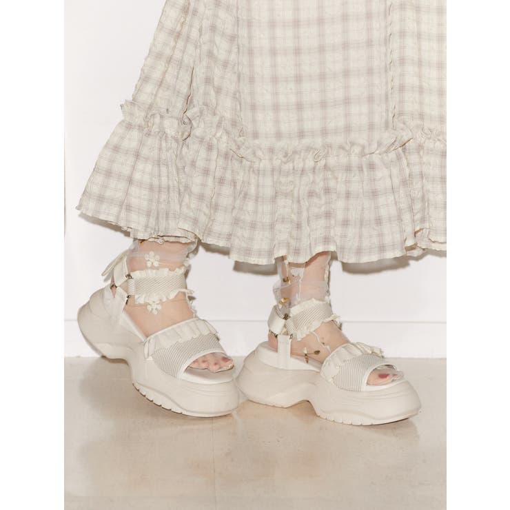 オフホワイト | フリルメッシュスニーカーサンダル | merry jenny
