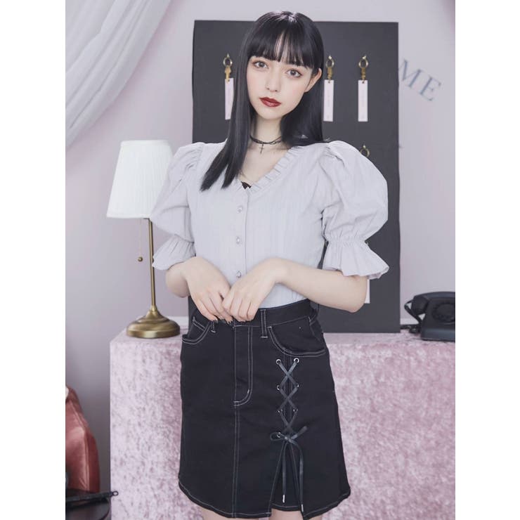 ラッフルVネックブラウス[品番：MKSW0037472]｜EATME