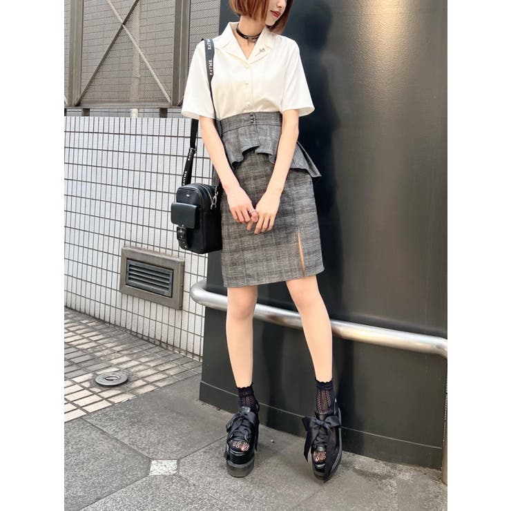 【PRADA】アシンメトリーヘム ジップアップ ミニスカート PRADA】アシンメトリーヘム ミニスカート