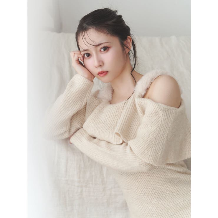 フェイクファーオフショルニットワンピース[品番：MKSW0061853]｜EATME