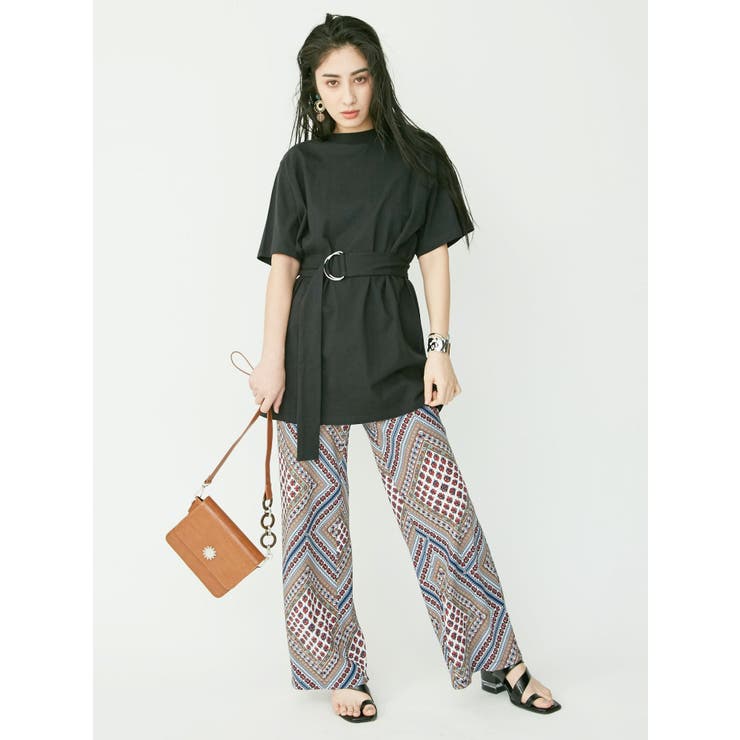 EVRISクロコライクスクエアショルダーバッグ EVRIS クロコライクスクエアショルダーBAG（ブラック） -靴