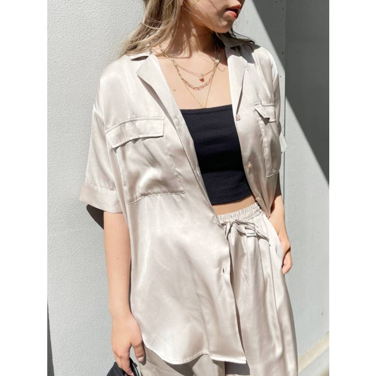 新品未使用　LAVEANGE 【洗える】サテンオープンカラーシャツ セール】【洗える】サテンオープンカラーシャツ（シャツ