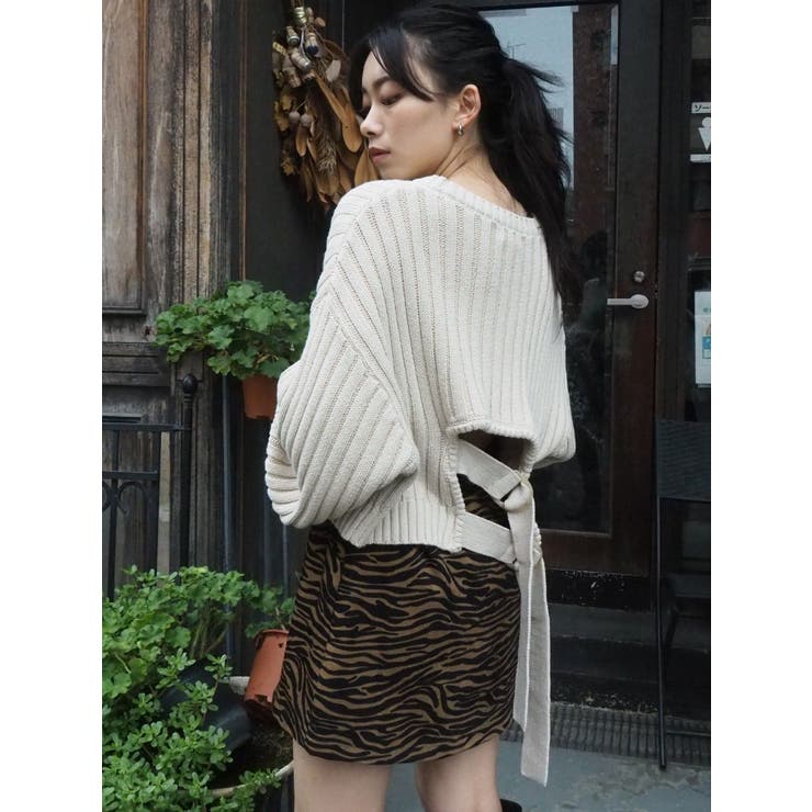 バックディテールリブニットトップス[品番：MKSW0039336]｜EVRIS