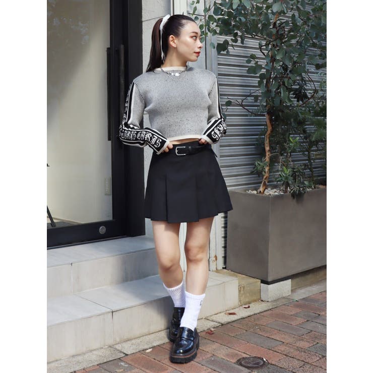 【Mavie..7】2025SS柄シャツ ブラック 合皮プリーツミニスカパン Mavie..7】合皮プリーツミニスカパン | NICE CLAUP / OLIVE des