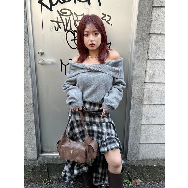 ☆大人気商品☆ellie エリー オフショルダートップス ホワイト Shirts