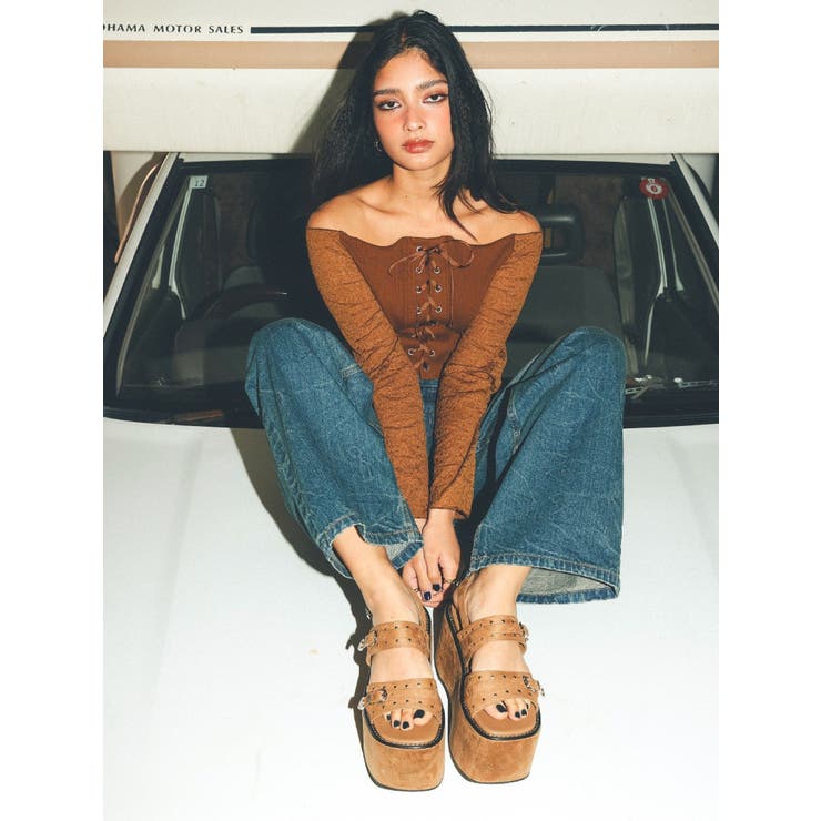 S63 美品SAINT LAURENT スタッズ プラットフォームサンダル 24 厚底スタッズモチーフプラットフォームサンダル[品番