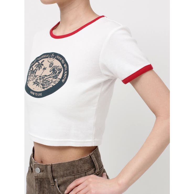 FENDI　ウエストクロス　ショート丈　Tシャツ　出品取り消しあり！ セール】フロントボタン＆Vネックショート丈 Tシャツ（Tシャツ