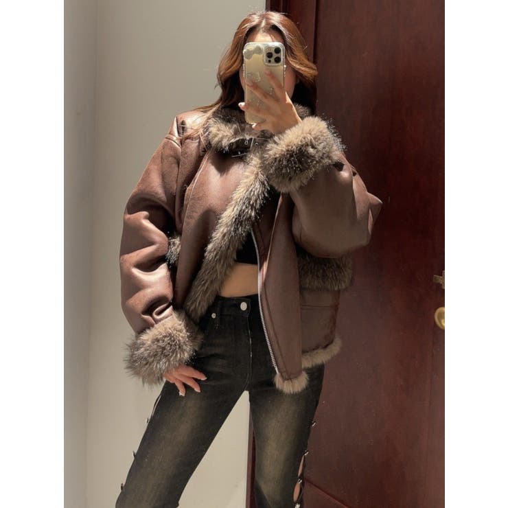 SNSでバズり中】リバーシブルフェイクファーブルゾン[品番