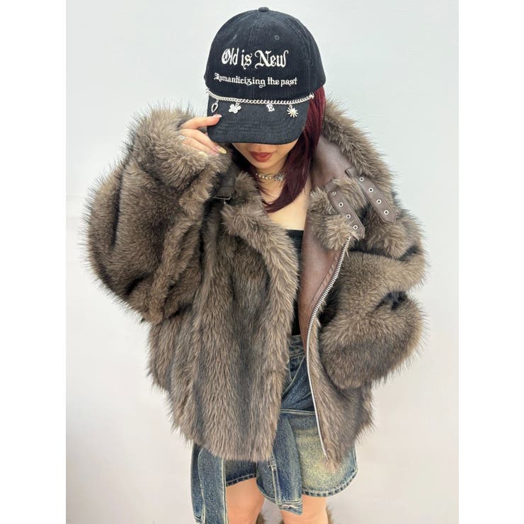 SNSでバズり中】リバーシブルフェイクファーブルゾン[品番