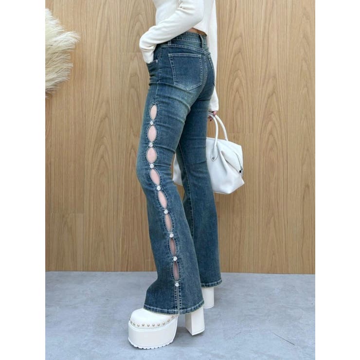 インディゴ | サイドビジューフレアデニムパンツ | EVRIS