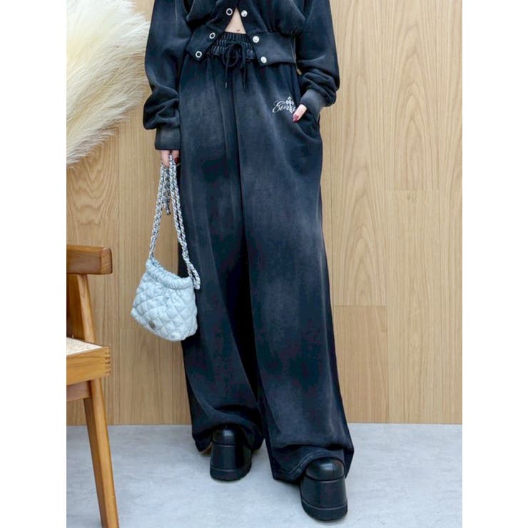 ブラック | パウダースウェットワイドパンツ【セットアップ着用可能】 | EVRIS