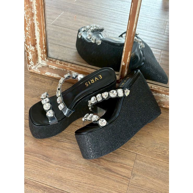 ブラック | 【厚底】ビジュープラットフォームサンダル | EVRIS