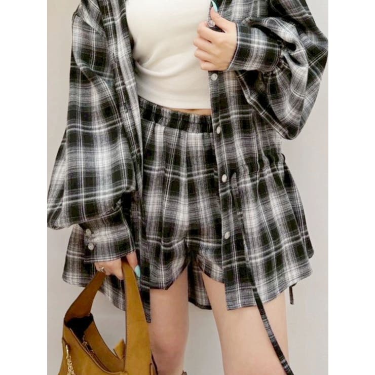 ブラック | サイドギャザーショートパンツ【セットアップ着用可能】 | EVRIS