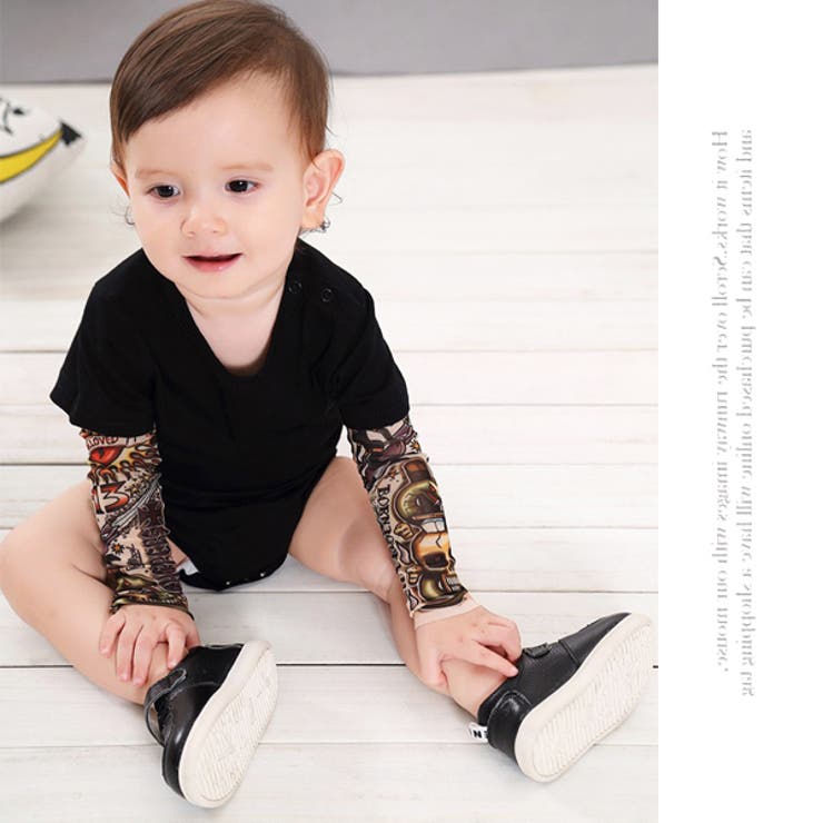 袖タトゥー ロンパース ブラック 赤ちゃん ベビー服 新生児 重ね着 ロンパ おしゃれ 男の子 女の子 男 女 出産祝い プレゼント 60 70 80 90 100 St Kd071 輸入雑貨店 Limpomme 通販 ベビー服 Yolobus Com