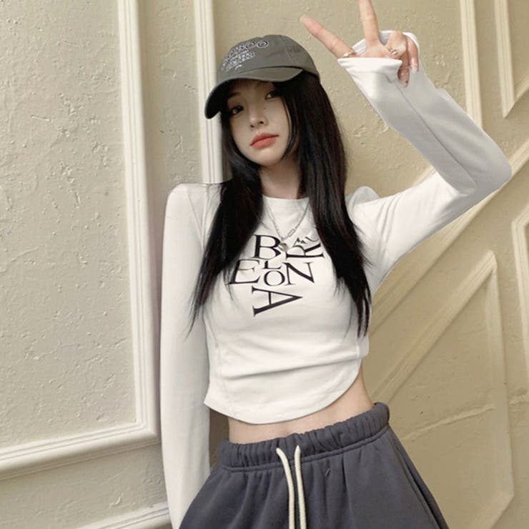 送料関税込み☆ JEANS ロゴ クロップドTシャツ ロンT ロゴプリントクロップド丈ロンT[品番：MJNW0002279]｜me Jane
