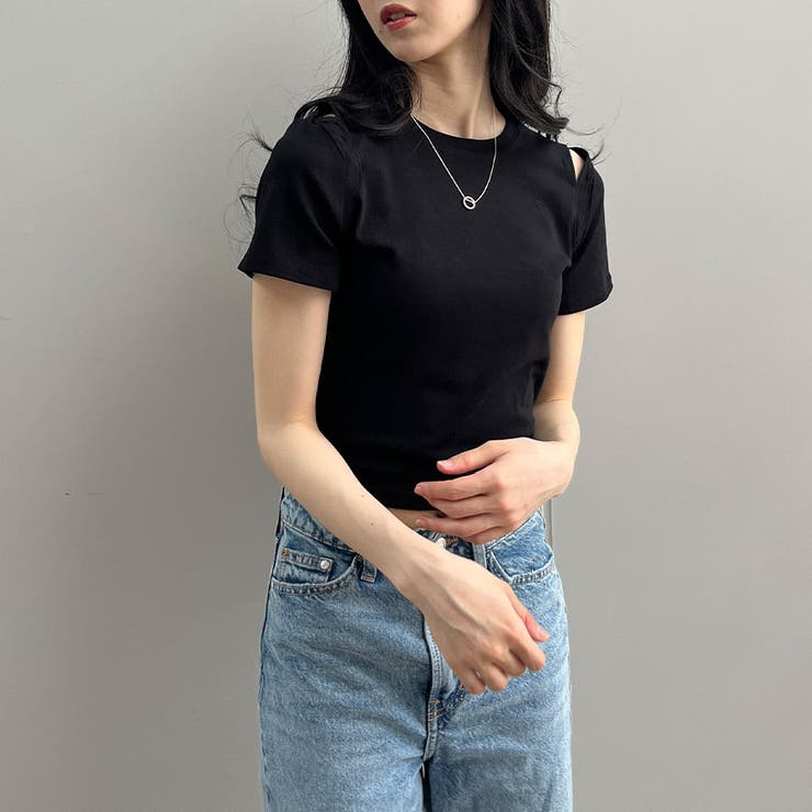ショルダーカットアウトショート丈Tシャツ 春 韓国トップス[品番