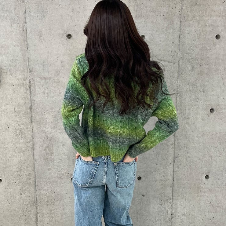 グラデーションカラーケーブルショート丈ニットカーディガン[品番