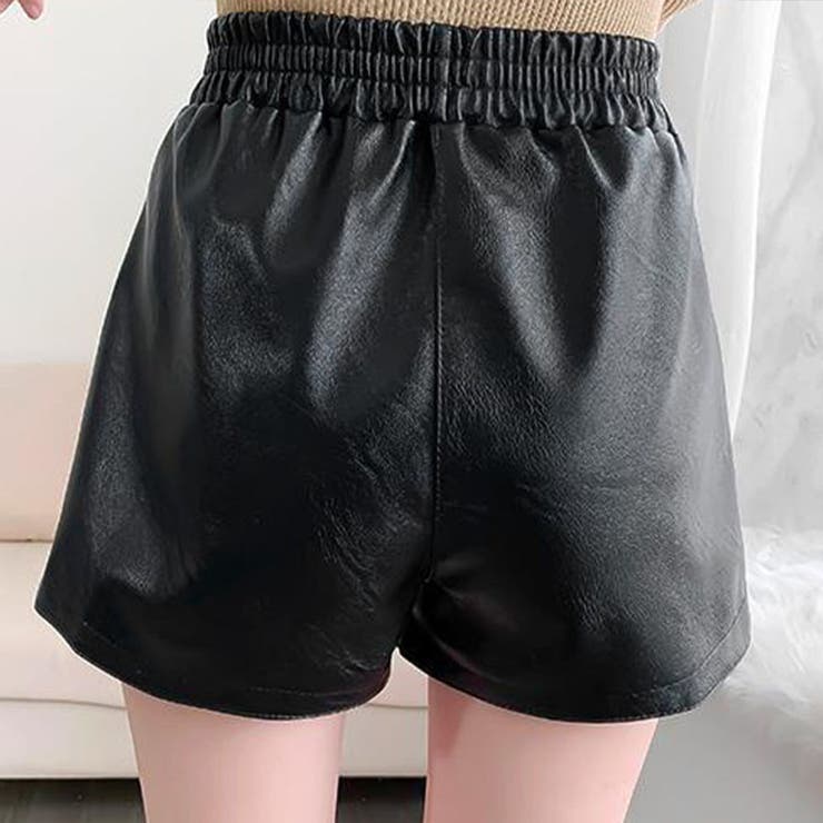 裾スタッズウエストゴムフェイクレザーショートパンツ[品番