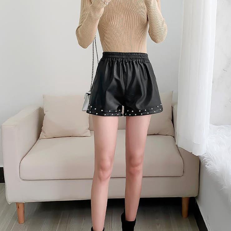 裾スタッズウエストゴムフェイクレザーショートパンツ[品番
