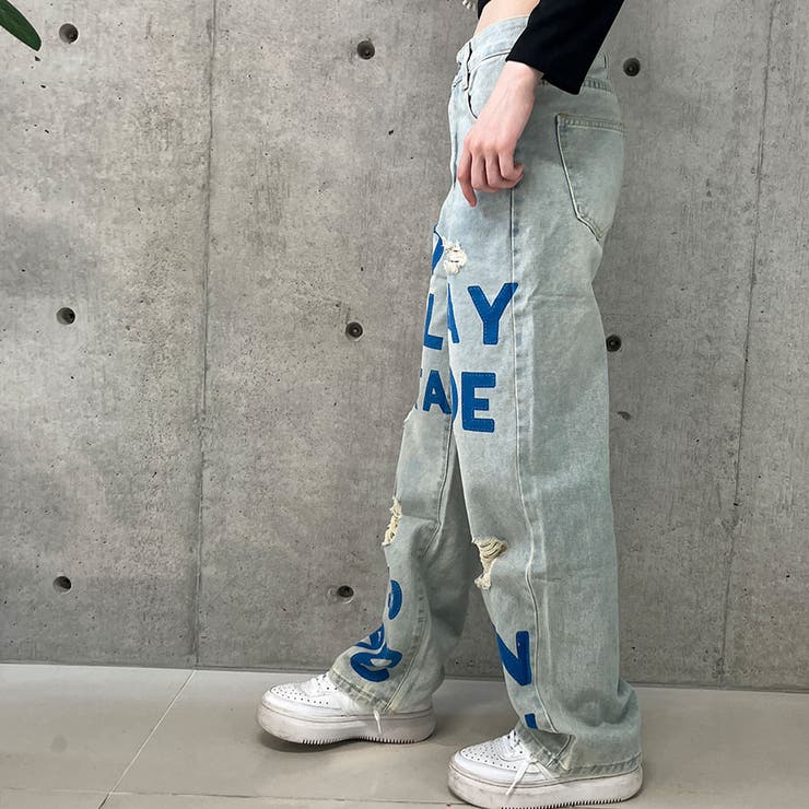 ロゴペイントダメージデニムストレートパンツ[品番：MJNW0002943]｜me 