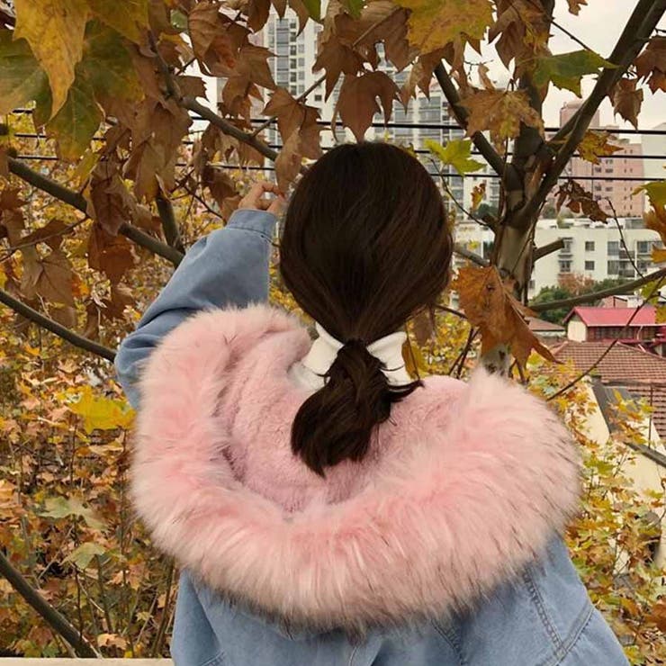 フェイクファーフード付き裏ボアデニムジャケット[品番：MJNW0001743