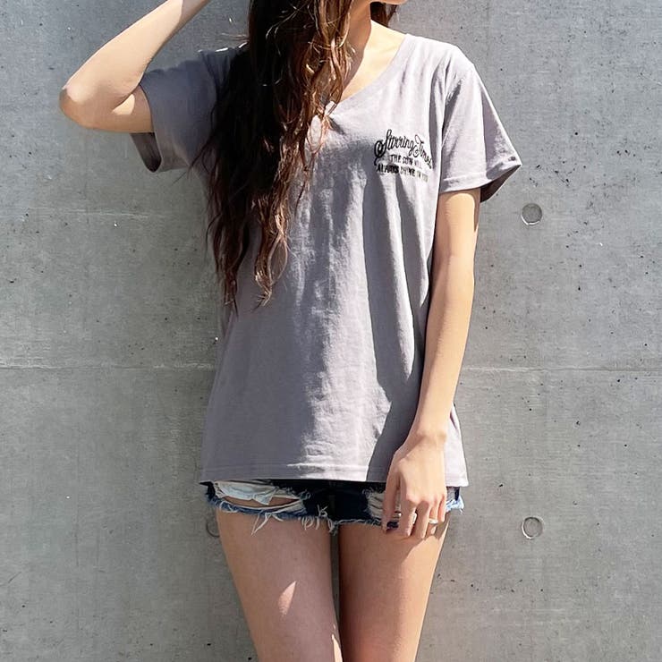 バックロゴ刺繍vネックtシャツ 品番 Mjnw Me Jane ミージェーン のレディース ファッション通販 毎日送料無料 Shoplist ショップリスト