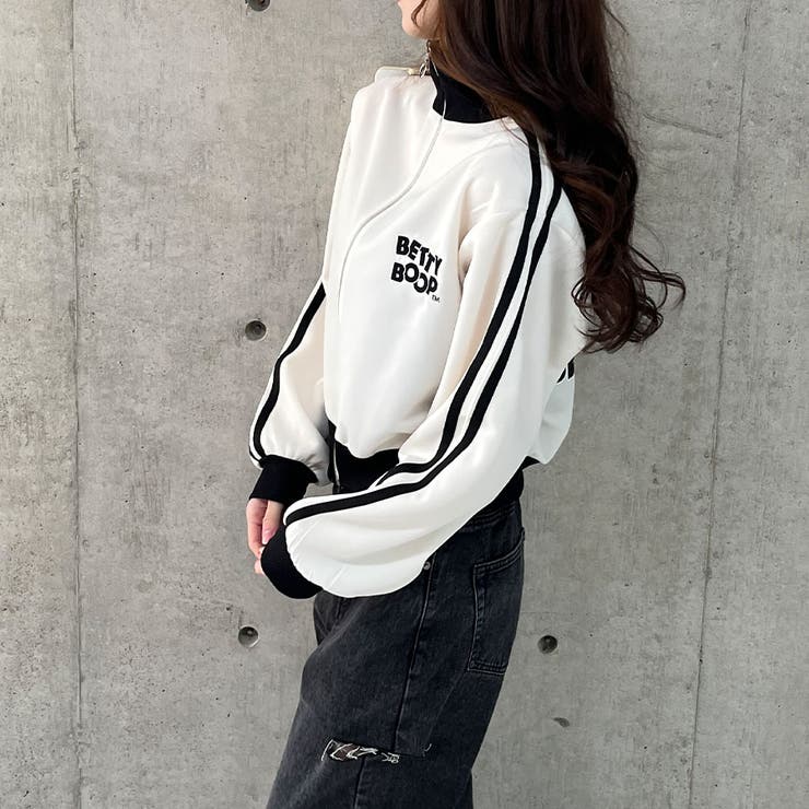 BABYMONSTER 限定 ジャージ Tシャツ ショート丈　フリーサイズ BABYMONSTER 限定 ジャージ Tシャツ ショート丈フリーサイズ