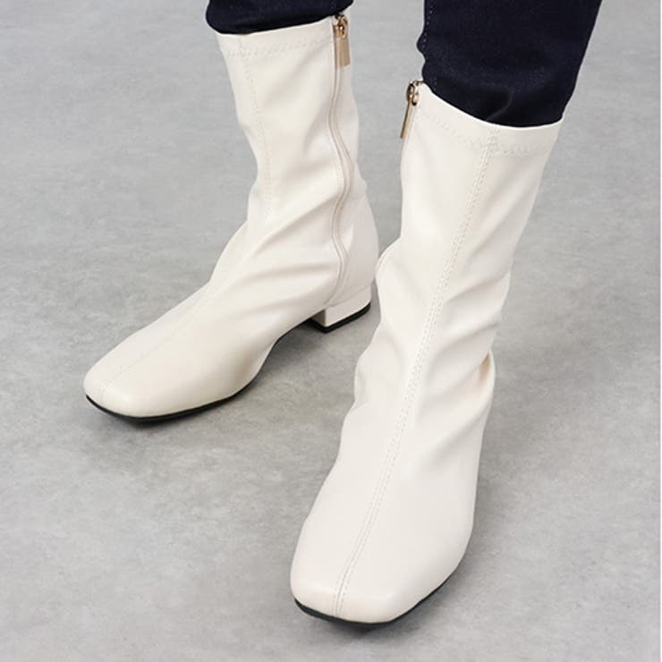 アイボリーPU | 2cmヒール 歩きやすい 履きやすい | LibertyDoll