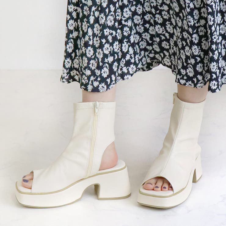 アイボリーPU | 7cmヒール 歩きやすい 履きやすい | LibertyDoll