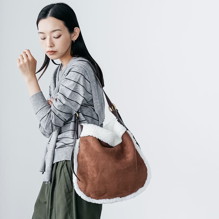 フェイクムートンポーチ付きショルダーバッグ ハンドバッグ ベルト調整可能 | mili an deni | 詳細画像15 