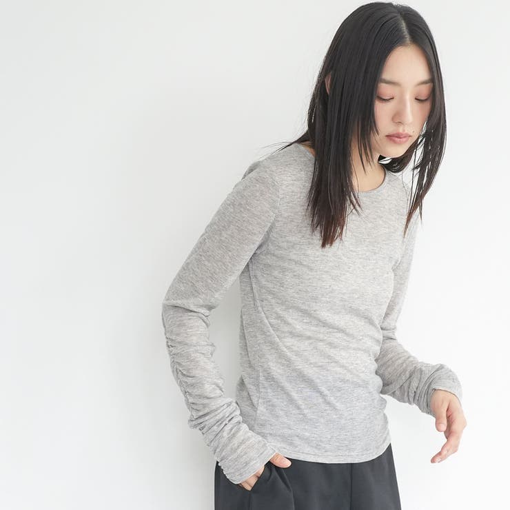 フラッフィーシアー袖シャーリングトップス クルーネック 柔らか素材 | mili an deni | 詳細画像12 