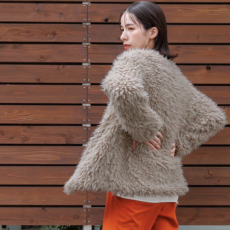 エステルボアミドル丈カーディガン ファー ノーカラー | mili an deni | 詳細画像15 