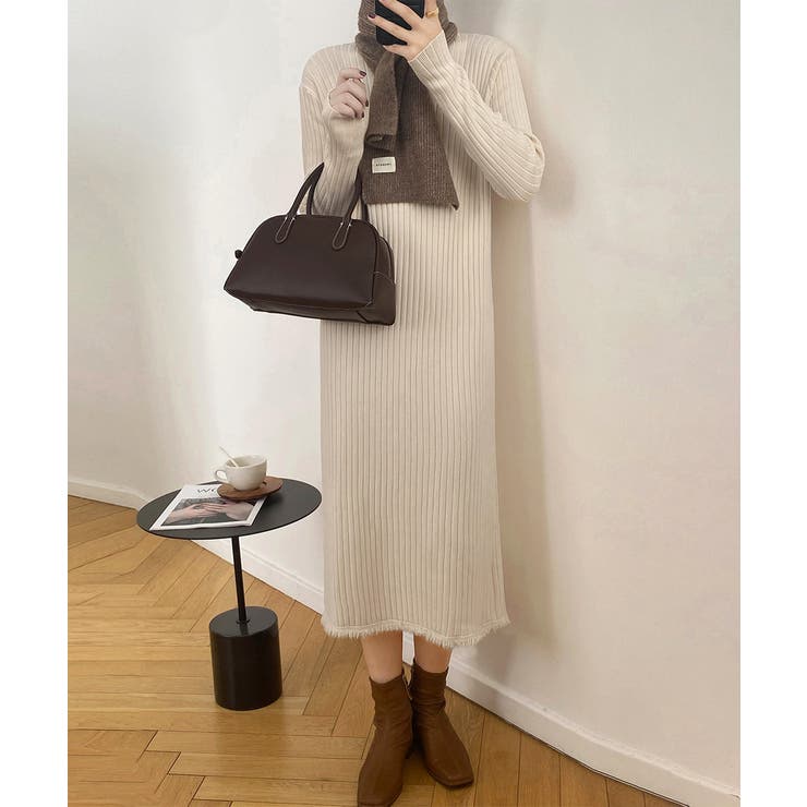 ベージュ | 裾フリンジ付き リブニットワンピース秋冬 | Miniministore